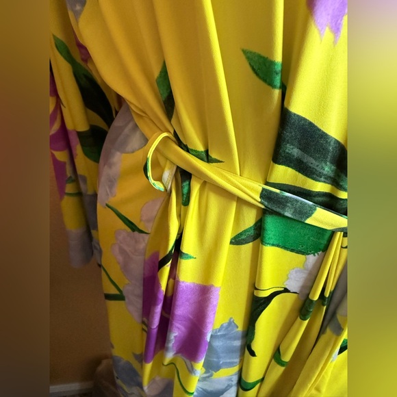 Floral Kimono Robe - Picture 4 of 6